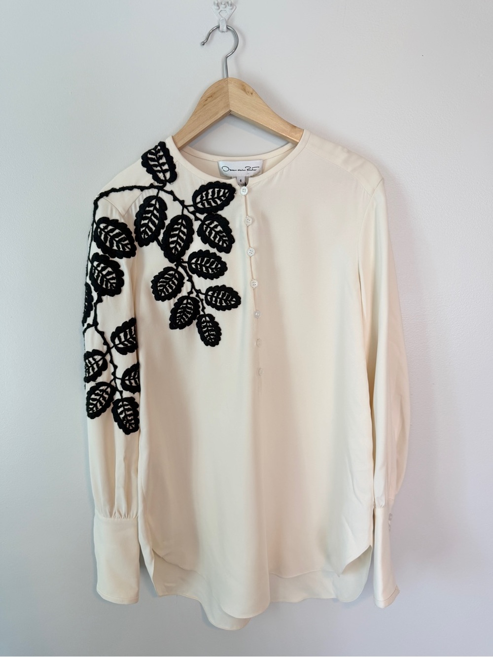 Oscar de la Renta Leaf Embroidered Silk Blouse NEW 6